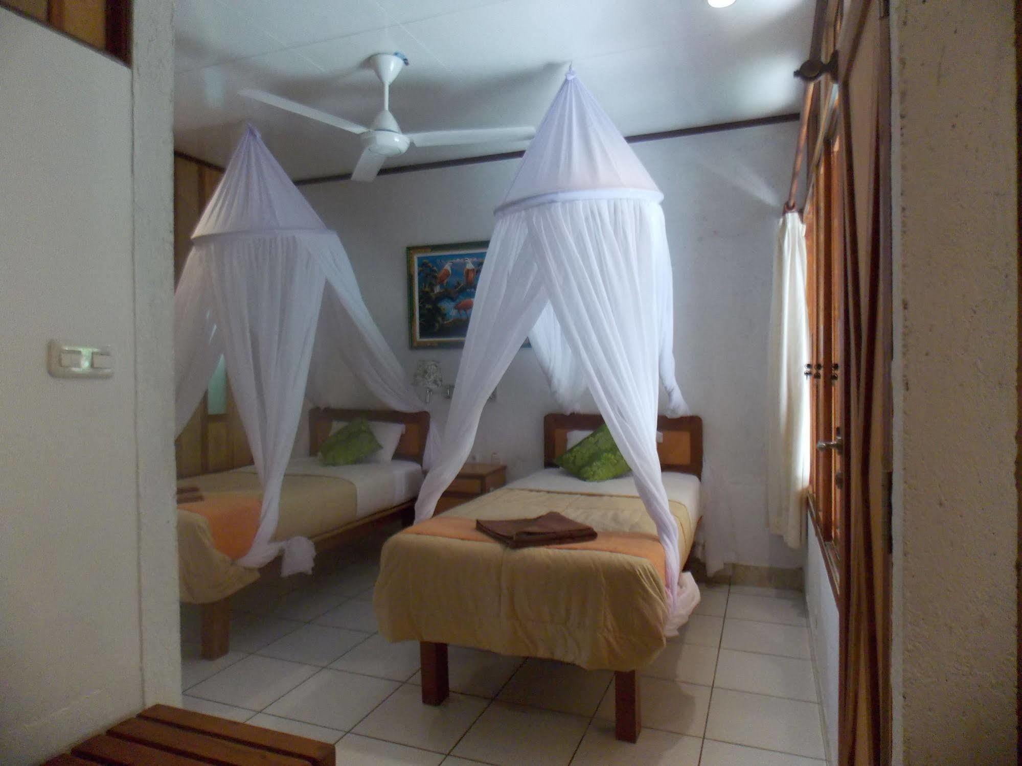 Komodo Lodge Labuan Bajo Extérieur photo