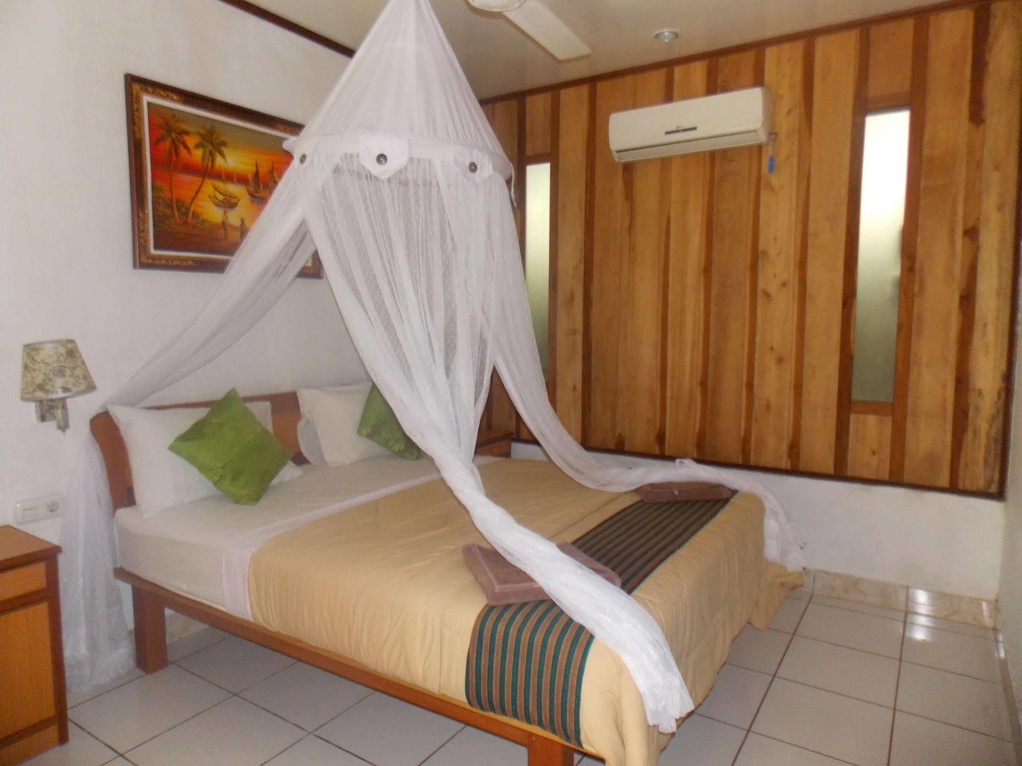 Komodo Lodge Labuan Bajo Extérieur photo